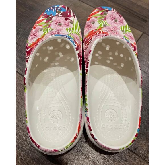 Crocs Free Sail Tropical Clog (Women’s size 6) - Picture 4 of 5